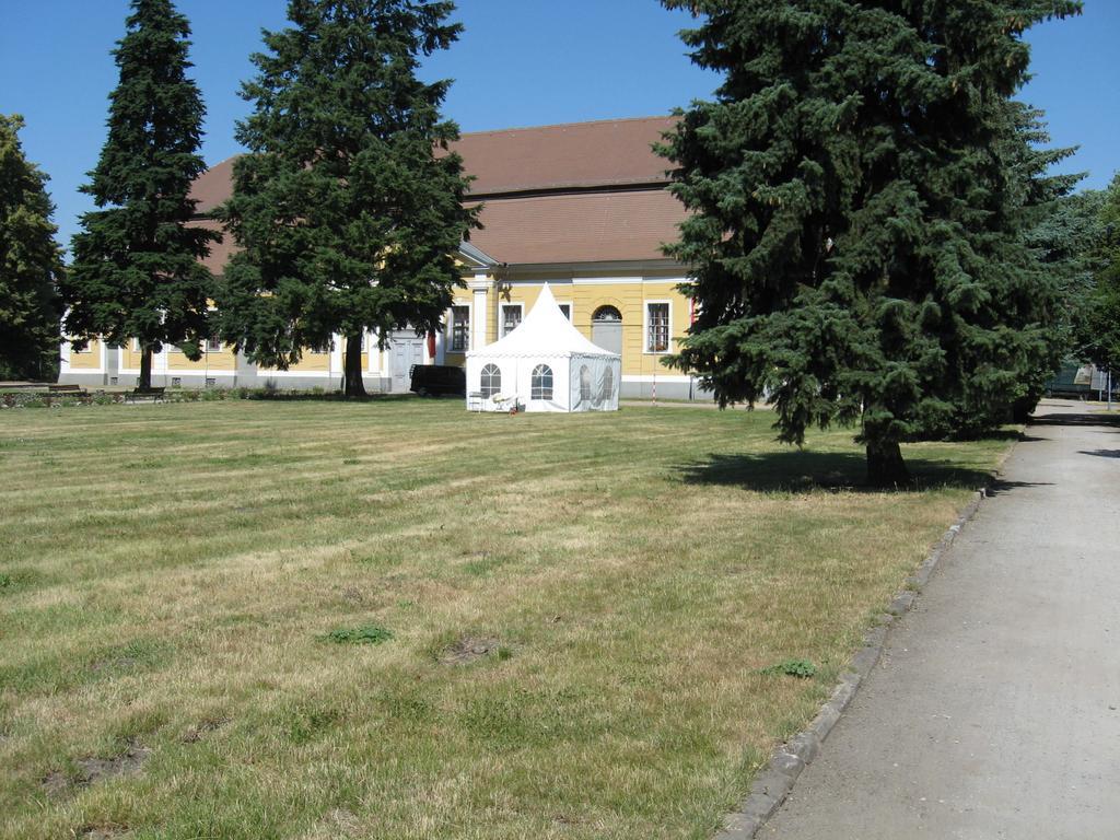Pension Schlosswache-Zerbst Exterior foto